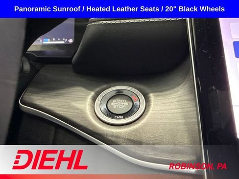 Used 2023 Jeep Grand Cherokee Limited w/ Black Appearance Package AWD/4WD image 29