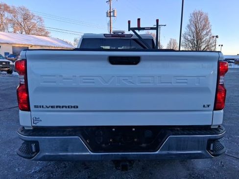 Used 2021 Chevrolet Silverado 1500 LT image 4