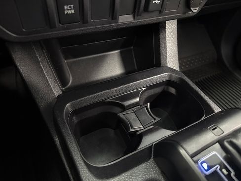 Certified 2023 Toyota Tacoma SR image 28