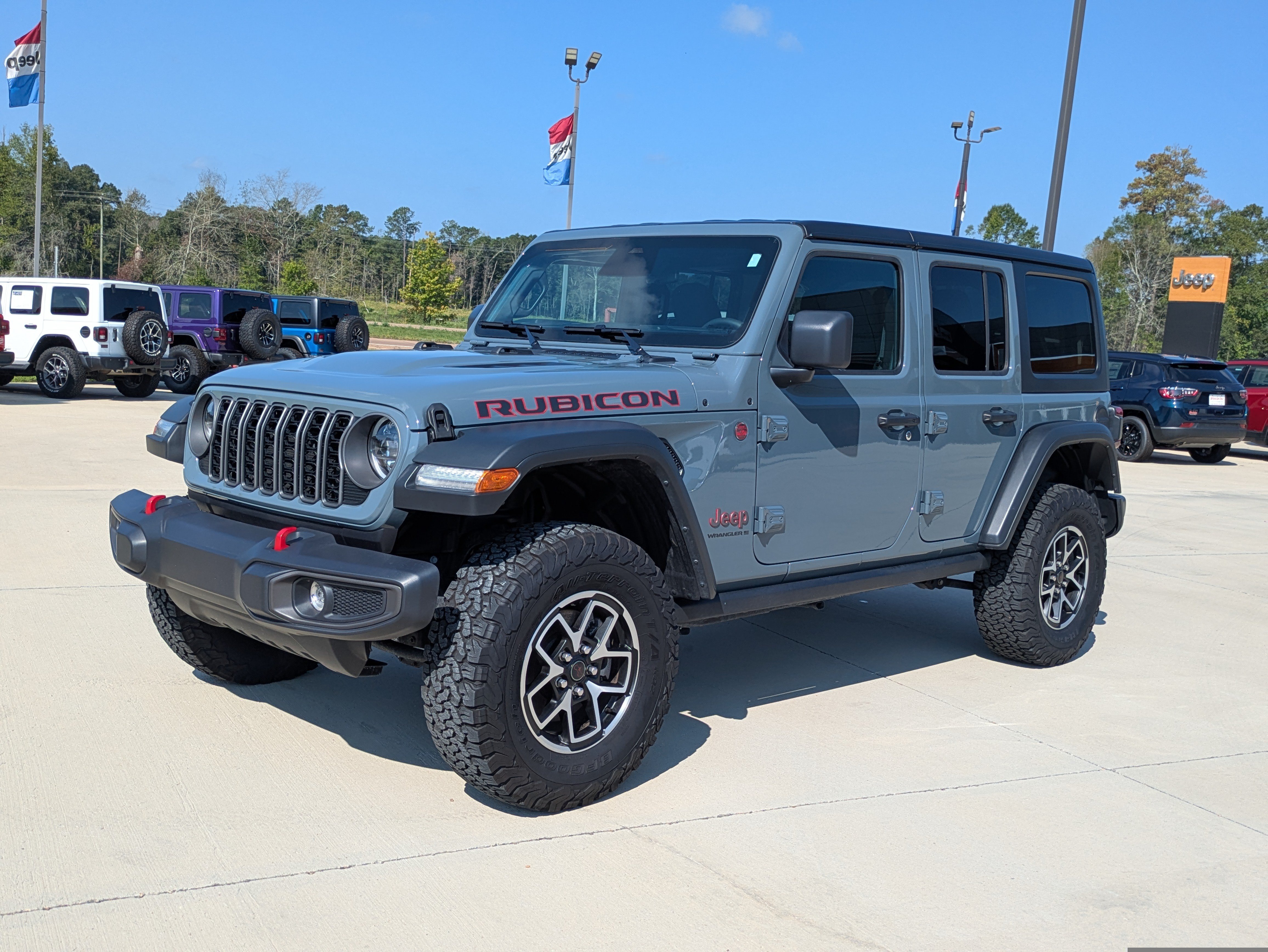 Used 2026 Jeep Wrangler Unlimited Rubicon AWD/4WD image 1