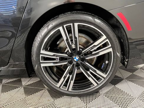 Certified 2025 BMW 740i xDrive 740i xDrive image 12