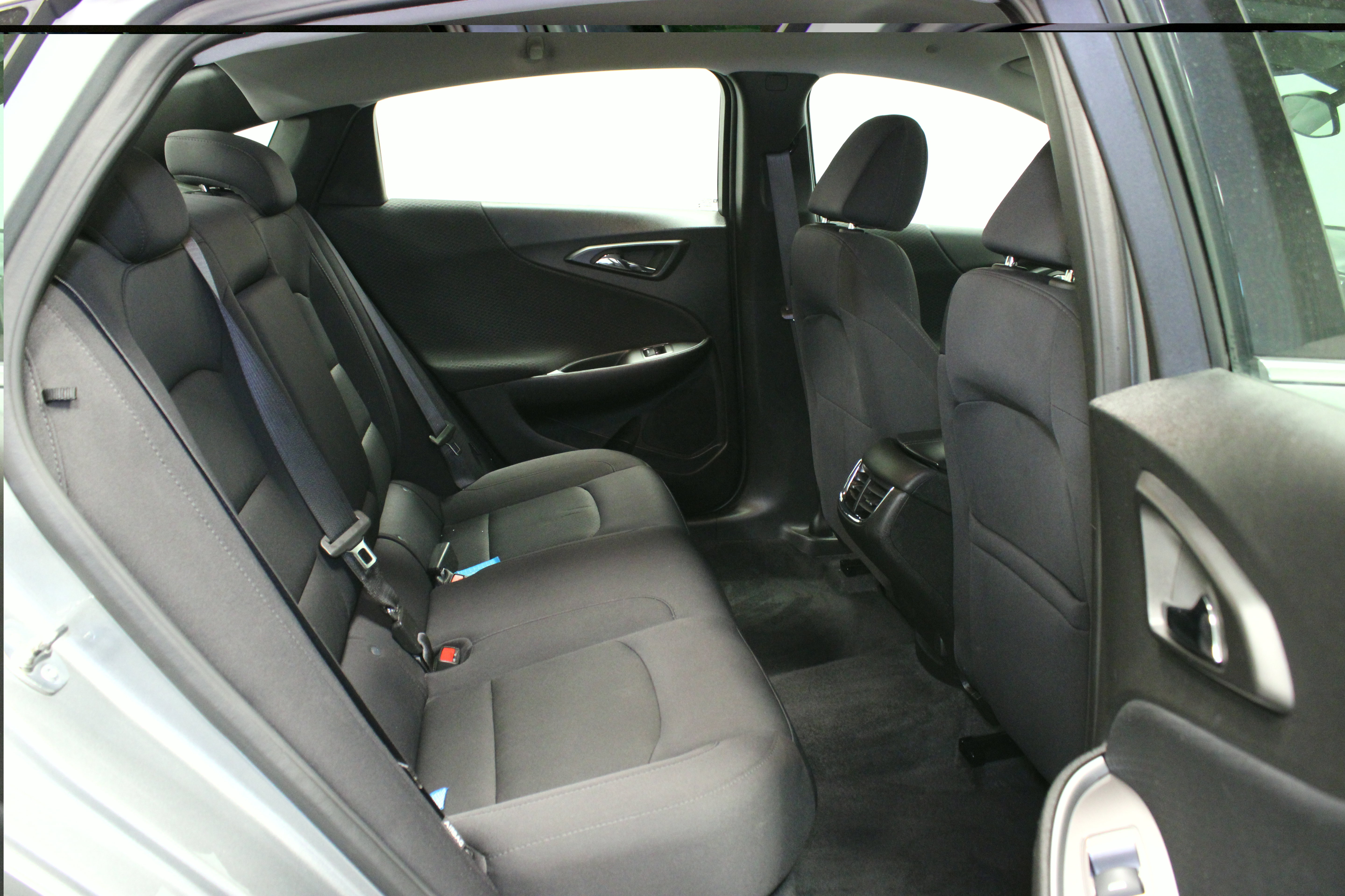 Used 2025 Chevrolet Malibu LT FWD image 15