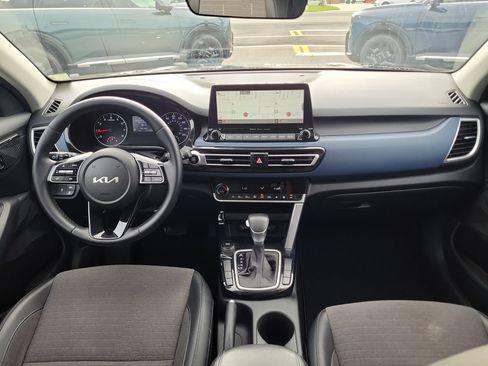 Used 2022 Kia Seltos S FWD image 17