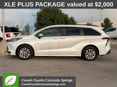 Used 2023 Toyota Sienna XLE w/ XLE Plus Package AWD/4WD image 5