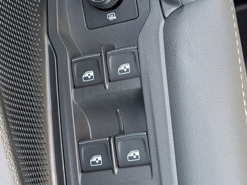 Used 2025 Volkswagen Tiguan SE R-Line AWD/4WD image 19
