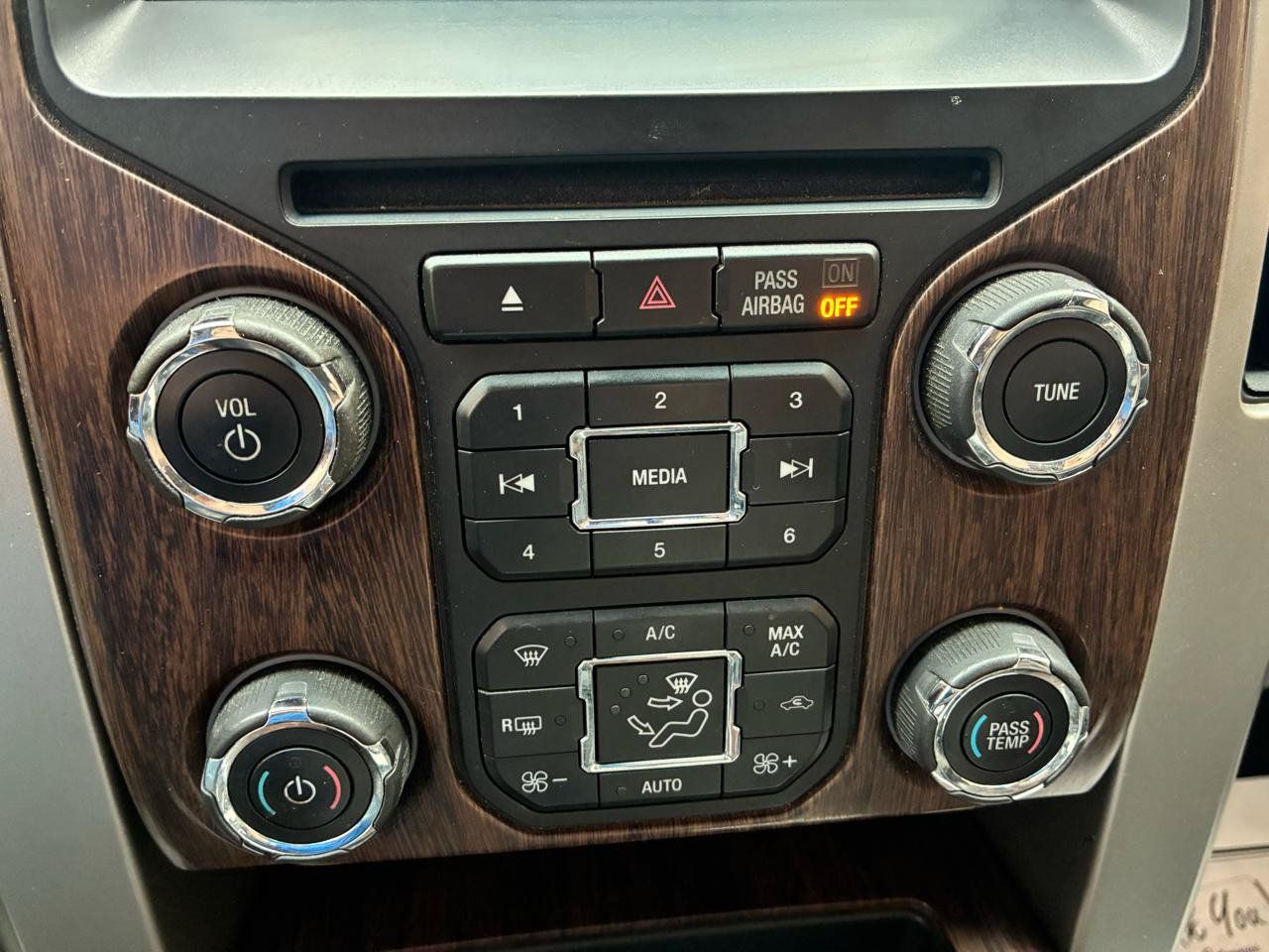 Used 2014 Ford F150 Lariat w/ Lariat Chrome Package AWD/4WD image 21