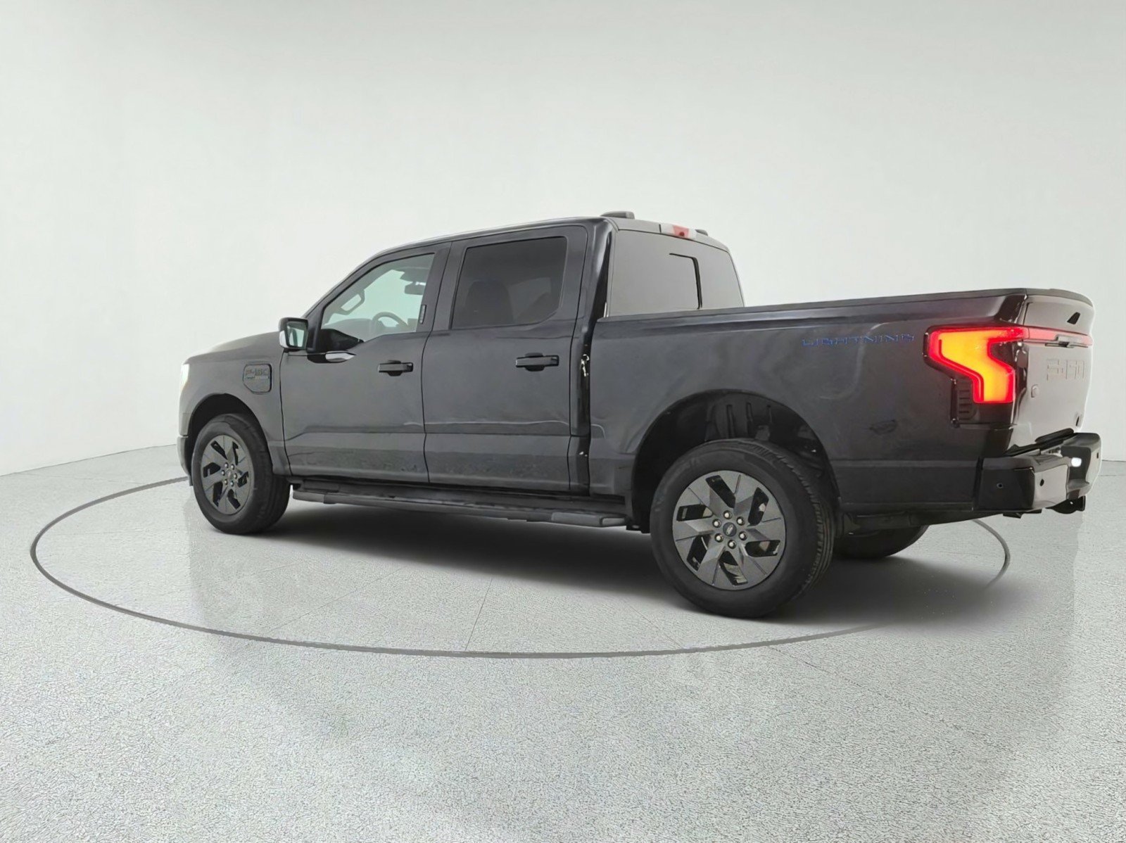 Used 2022 Ford F150 Lightning Lariat w/ Equipment Group 511A High AWD/4WD image 7