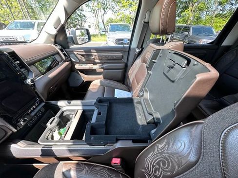 Used 2025 RAM 1500 Limited AWD/4WD image 27