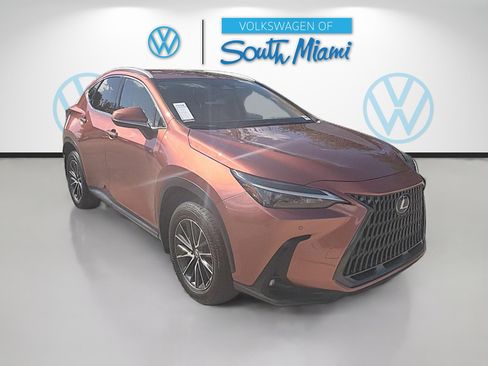 Used 2025 Lexus NX 250 FWD image 1