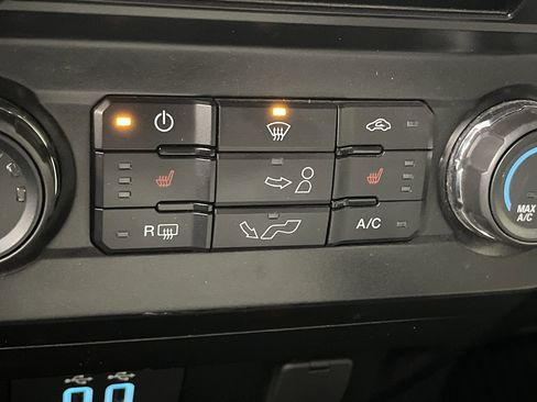 Used 2017 Ford F150 XLT w/ Equipment Group 302A Luxury image 22