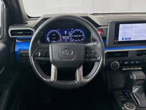 Used 2025 Toyota Tacoma TRD Off-Road AWD/4WD image 17