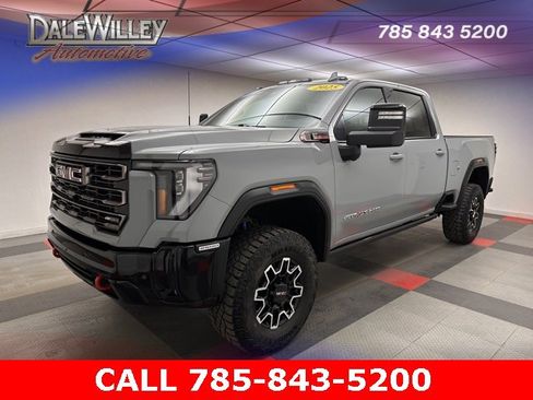 Certified 2025 GMC Sierra 2500 AT4X image 3