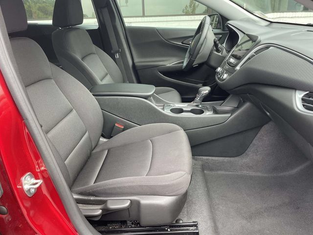 Used 2024 Chevrolet Malibu RS FWD image 12