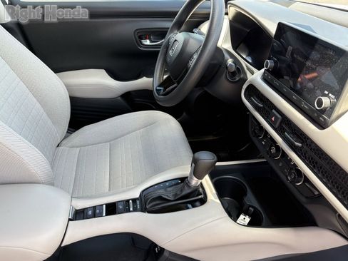 Certified 2025 Honda HR-V LX image 30