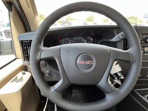 New 2026 GMC Savana 2500 RWD image 31