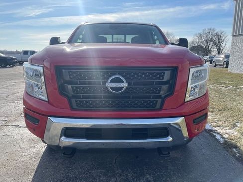 Used 2024 Nissan Titan SV w/ SV Convenience Package image 6