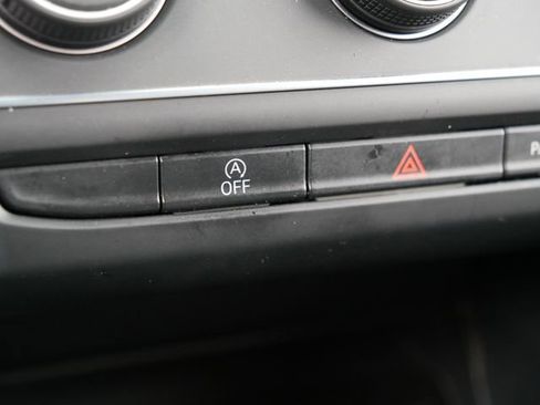 Certified 2023 Volkswagen Atlas Cross Sport SE image 35