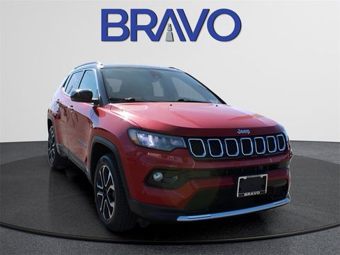Used 2023 Jeep Compass Limited image 3