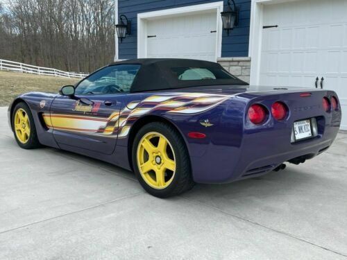 Used 1998 Chevrolet Corvette Convertible w/ Memory Pkg RWD image 37