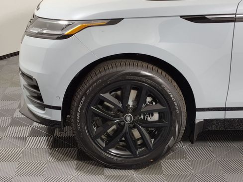 Used 2026 Land Rover Range Rover Velar Dynamic SE image 9