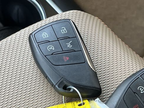 Used 2025 Chevrolet Equinox ACTIV w/ Convenience Package III AWD/4WD image 27