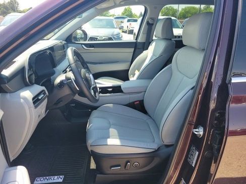 Used 2024 Hyundai Palisade SEL FWD image 15