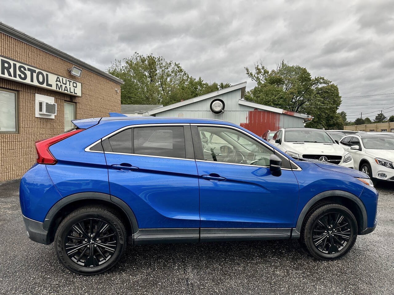 Used 2019 Mitsubishi Eclipse Cross LE AWD/4WD image 2