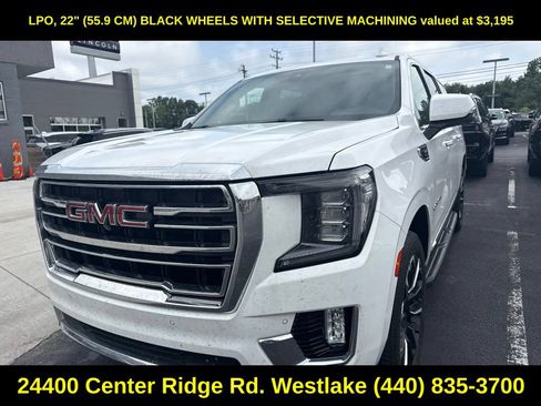 Used 2022 GMC Yukon XL SLT w/ SLT Premium Package AWD/4WD image 4