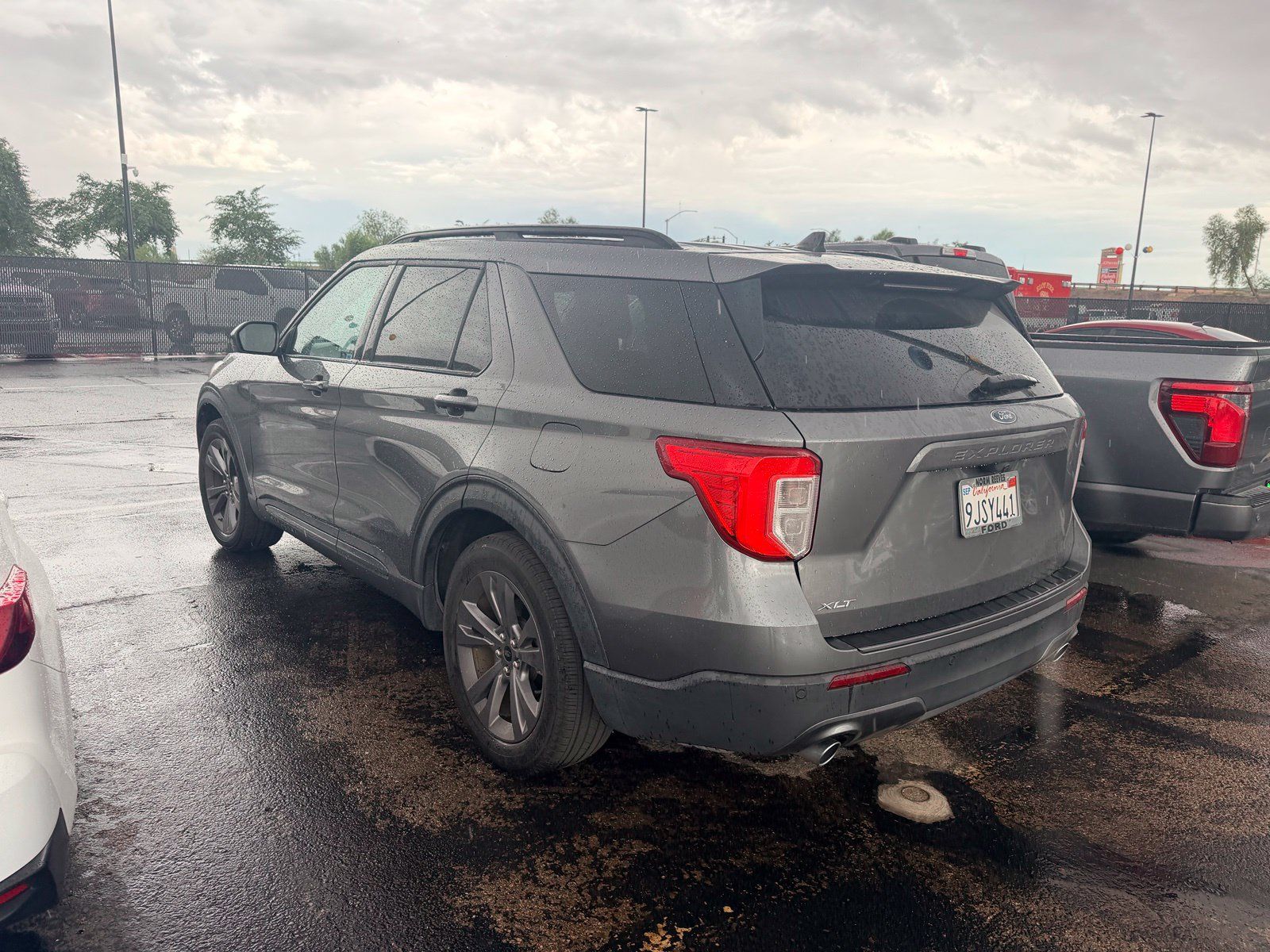 Used 2023 Ford Explorer XLT w/ Equipment Group 202A RWD image 2