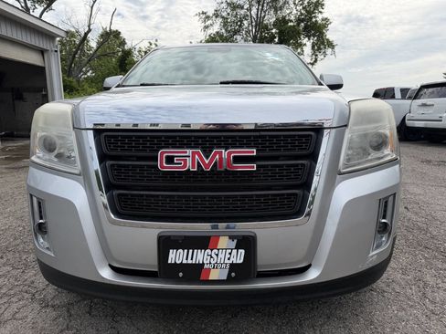 Used 2013 GMC Terrain SLE FWD image 2