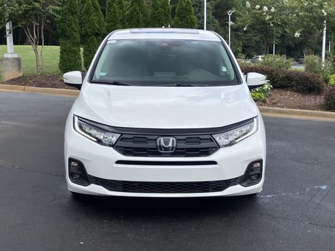 Certified 2026 Honda Odyssey EX-L image 3