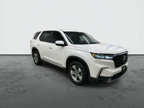 Used 2025 Honda Pilot EX-L image 5
