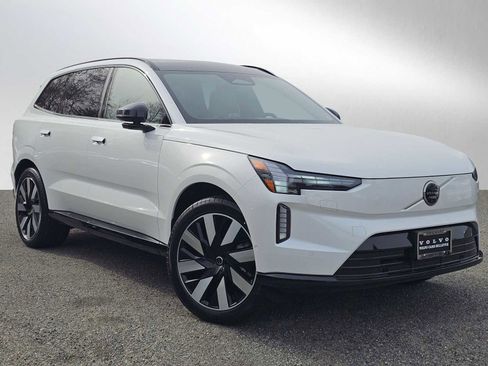 New 2026 Volvo EX90 Ultra image 1