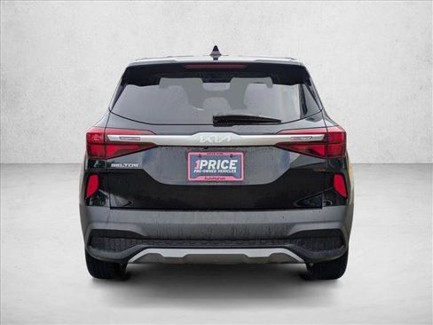 Used 2022 Kia Seltos LX AWD/4WD image 7