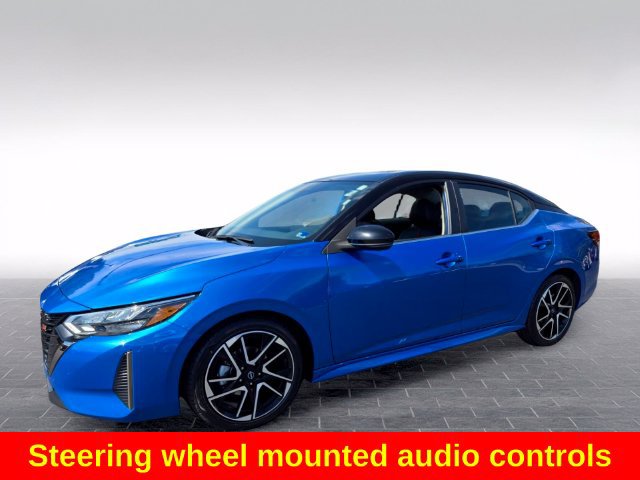Used 2025 Nissan Sentra SR w/ SR Premium Package FWD image 4