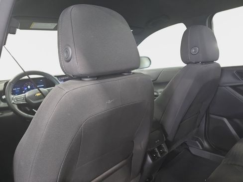 Used 2025 Chevrolet Equinox LT w/ Safety and Technology Package FWD image 10