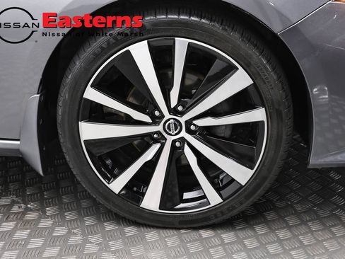 Used 2020 Nissan Altima 2.5 SR FWD image 30