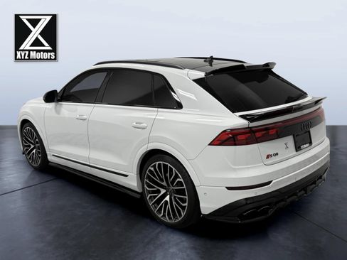 Used 2024 Audi SQ8 Prestige w/ Prestige Package AWD/4WD image 4