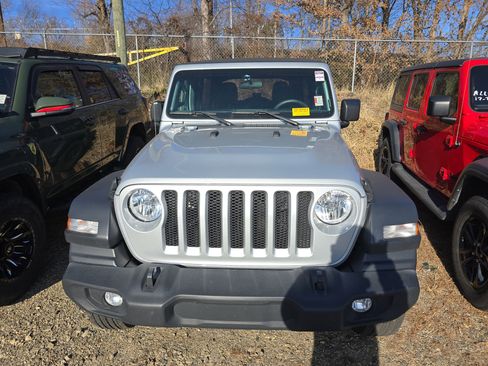 Used 2023 Jeep Wrangler Sport image 2