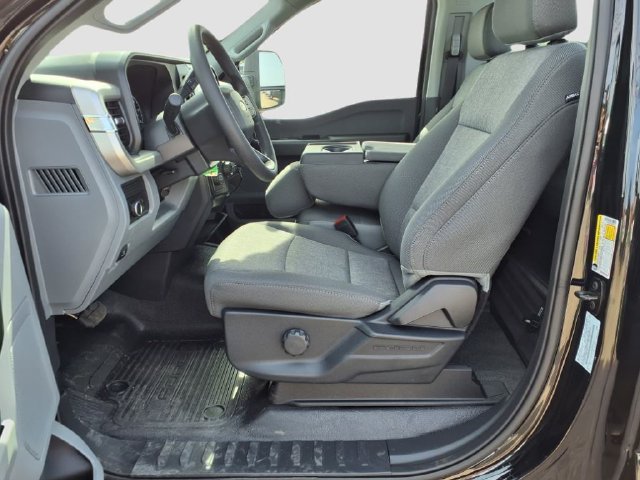 New 2025 Ford F250 XL w/ 360-Degree Camera Package RWD image 24
