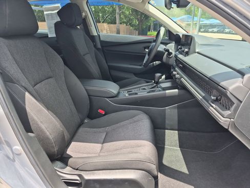 Used 2025 Honda Accord SE image 27