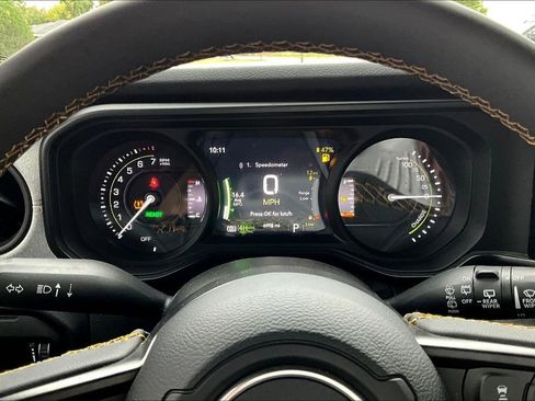 Used 2024 Jeep Wrangler Unlimited w/ Convenience Group image 17