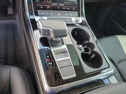 Used 2022 Audi Q7 Premium Plus image 17