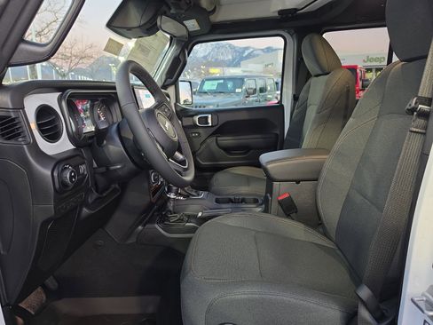 New 2026 Jeep Gladiator Sport AWD/4WD image 14