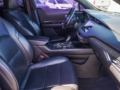 Used 2019 Cadillac XT4 Sport FWD image 18