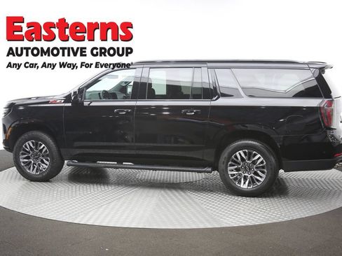 Used 2025 Chevrolet Suburban Z71 AWD/4WD image 66