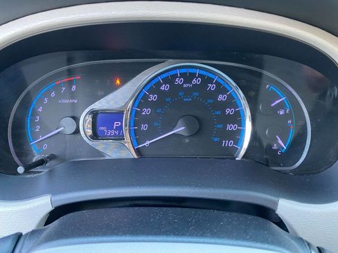 Used 2013 Toyota Sienna XLE w/ Premium Pkg image 15