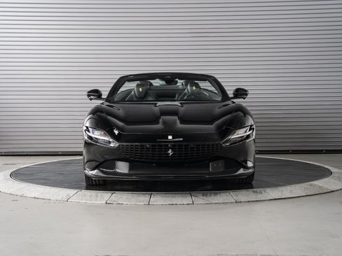 Used 2025 Ferrari Roma Spider RWD image 8