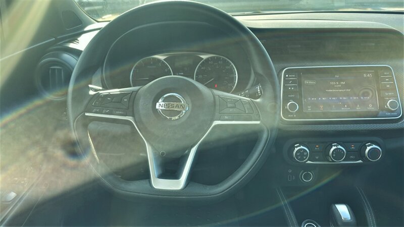 Used 2018 Nissan Kicks S FWD image 12