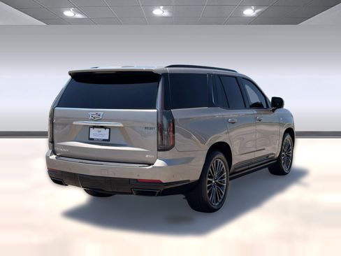 Used 2025 Cadillac Escalade Sport Platinum w/ LPO, Floor Liner Package AWD/4WD image 9